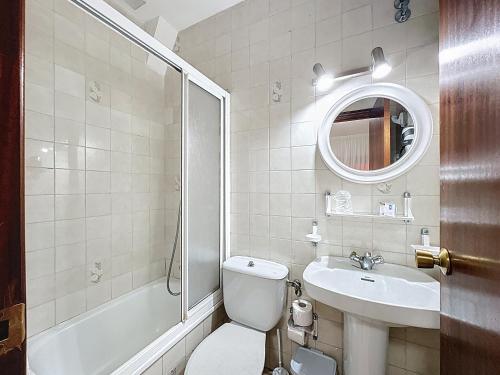Single Room image 2