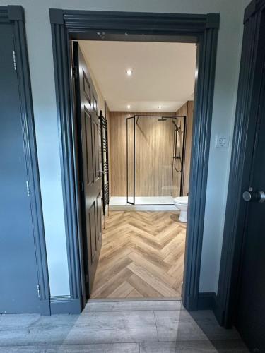 ห้องน้ำ, Woodgrove Holiday Homes in อินเชส