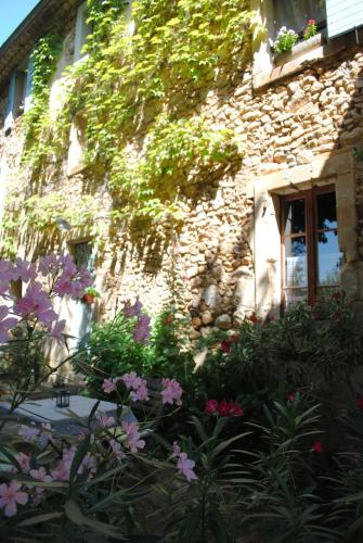 Chambres d'Hôtes Istrane (Chambres d'Hotes Istrane) in Rustrel