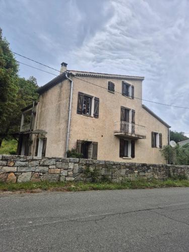 Maison de caractère gîte à louer Bruschiccia