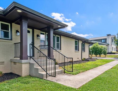 Diana's Place - 6 BDR Ranch Long or Short Stays, Murfreesboro