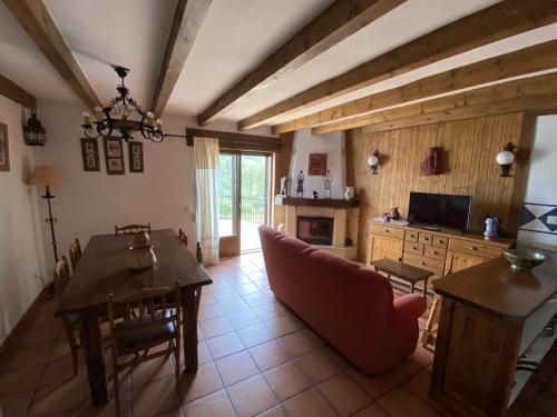 Koplietošanas atpūtas telpa ar TV, Casa Rural El Arroyo in La Carrera