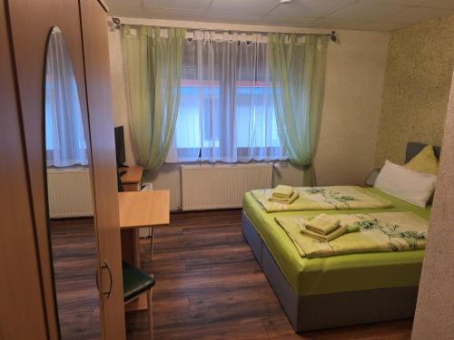 Pension & Ferienhütten Zur Alten Werft in Alsleben, Deutschland