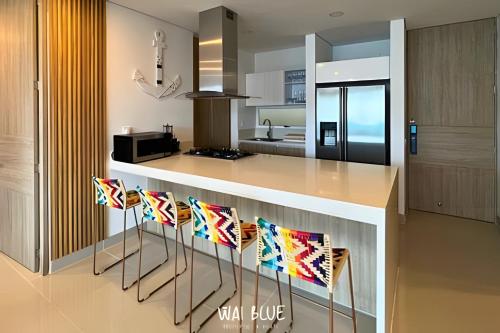 Apartamento Luxury con Balcón, Vista al Mar, Piscinas y Acceso a la Playa RMG32 by WaiBlue