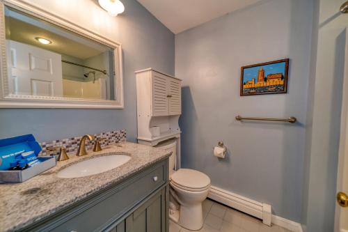 4 Bedroom Home by Leavetown Vacations - image 9