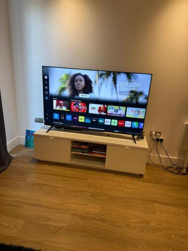 Vibrant one bedroom Apartment near city Center access to shops and cafe, Birmingham (fotografie 2)