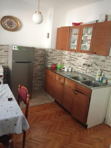 Yugoslav Retro Stay - Skopje Edition in Chento