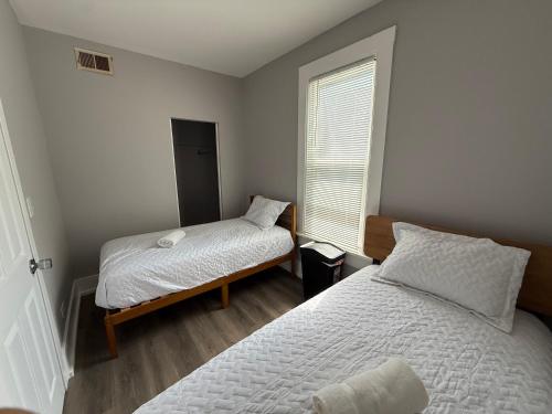 Beautiful Home Near Downtwon - Free Parking! in Grand Boulevard