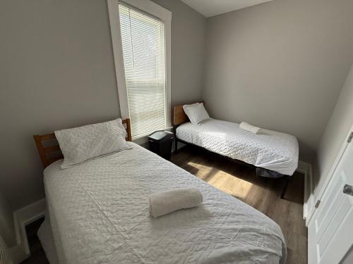 Beautiful Home Near Downtwon - Free Parking! in Grand Boulevard