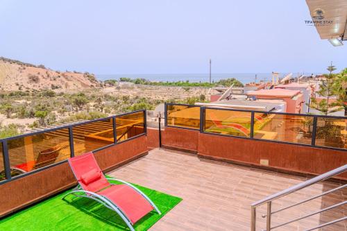 4 bedrooms, 19 beds