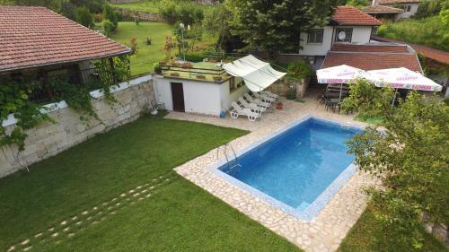 Skats, Orehite-Family Hotel ,Food & Pool in Bozhichen