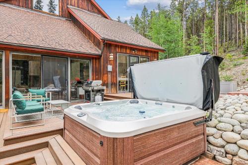 Stormbunker Paradise home in Sally Barber