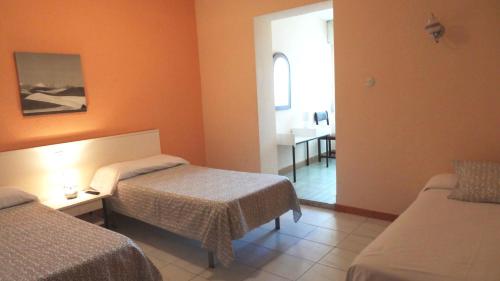 Habitación, familiar, balcón