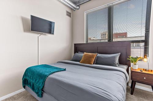 2 Separate 2BR Units Near Big House & Downtown - image 8