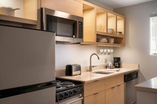TownePlace Suites Milpitas Silicon Valley - image 9