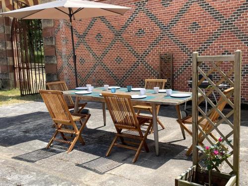 Grand gîte rénové proche Moulins pour 10 pers, animaux admis, WiFi - FR-1-489-215 (Grand gite renove proche Moulins pour 10 pers, animaux admis, WiFi - FR-1-489-215) in 特雷沃勒