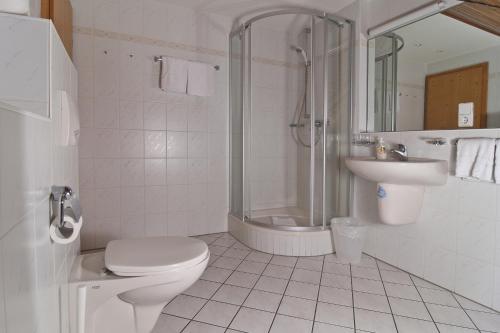 ACTION FOREST HOTEL mit Kletterwald & Stand Up Paddle Station Am Titisee - image 9