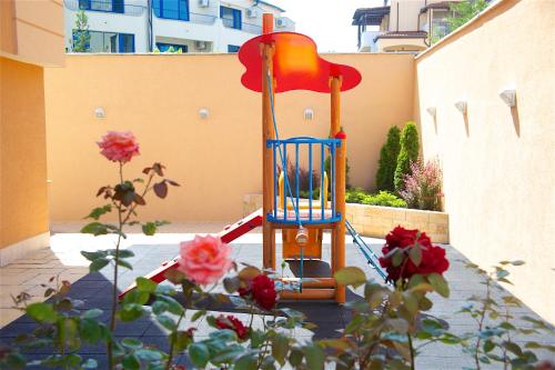 ملعب للأطفال, Sunny Residence complex in وسط مدينة نيسبار