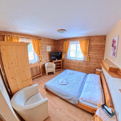 Double Room image 2