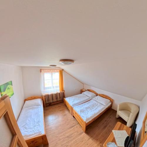 Family Room image 2