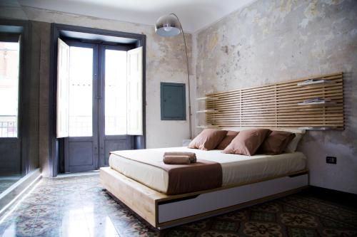  Community Rooms & Wine in Favara