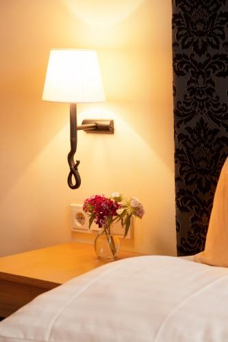Standard Double or Twin Room image 6