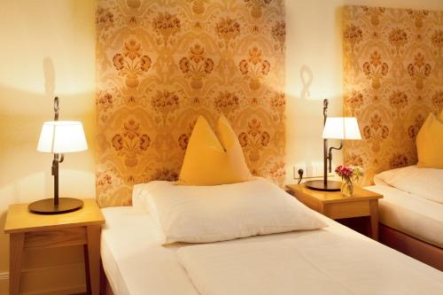 Standard Double or Twin Room image 5