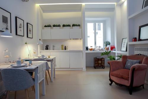 PETIT B&B - in centro a due passi dalla stazione e dai traghetti – Salerno, UT