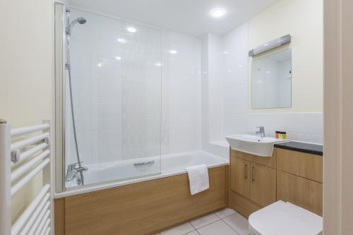 Equinox Place - image 7