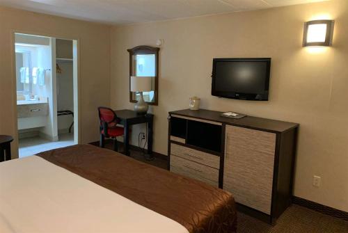 Ramada by Wyndham Rockville Centre in Rockville Centre, USA