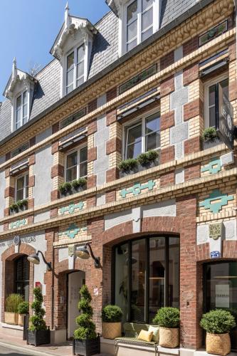 萊斯2別墅酒店 (Les 2 Villas) in 濱海特魯維爾