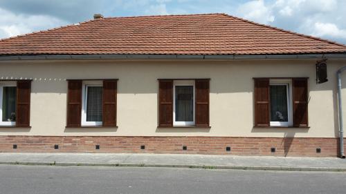  Réka Vendéghàz, Pension in Tokaj