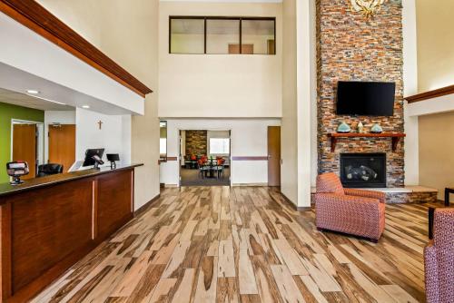 Quality Inn & Suites Vail Valley - image 6