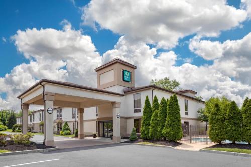Quality Inn & Suites NJ State Capital Area in Morrisville, USA