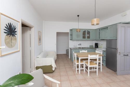 Kitchen, Kona Marina in Asterousia