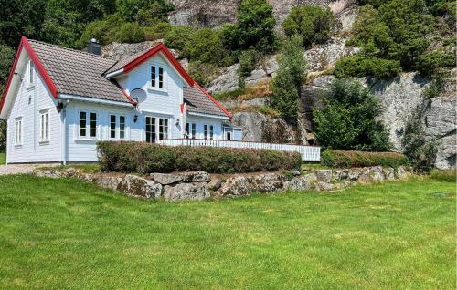 . Four-Bedroom Holiday Home In Lyngdal