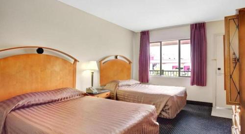 Travelodge by Wyndham Las Vegas - image 8