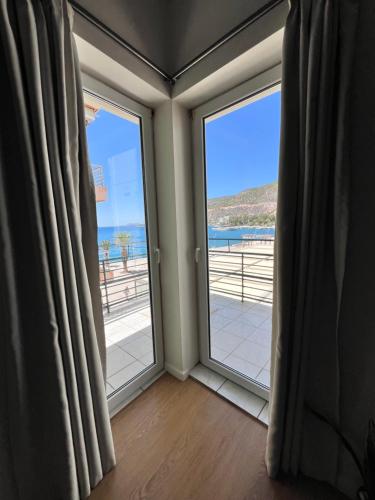 Grand Hotel Loutraki in Лутракі