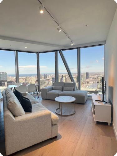 Melbourne Centre Tower 2Bed 2Bath