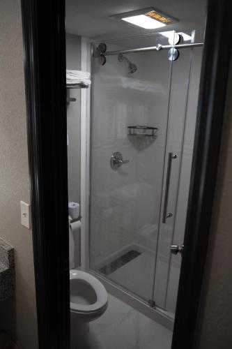 Super 8 by Wyndham Antioch/Nashville South East - image 8