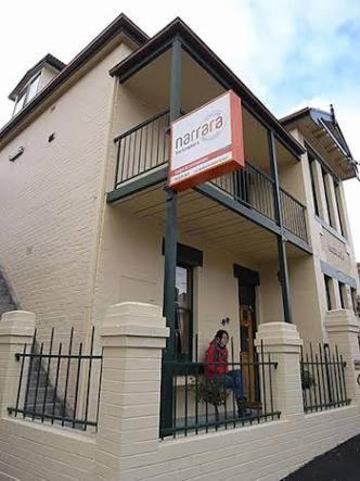 Exterior view of Narrara Backpackers Hobart