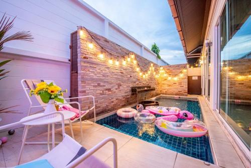 파타야 Phirom3 pool villa pattaya 3성급 싱글룸 수영장