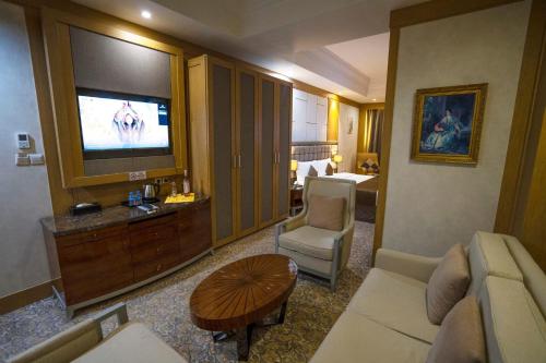 Royal Mountain hotel Ulaanbaatar Mongolia – photo 4