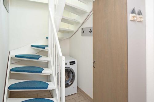 Carlotta s Beachroom - image 7