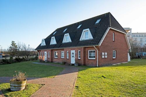 Carlotta s Beachroom - image 2