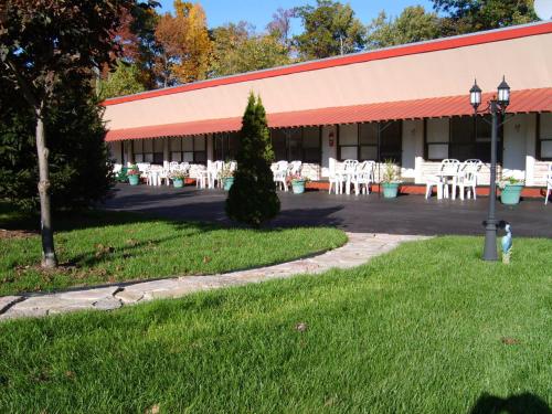 Ieeja, Capricorn Motel Royale 1000 Islands in Ivy Lea (ON)