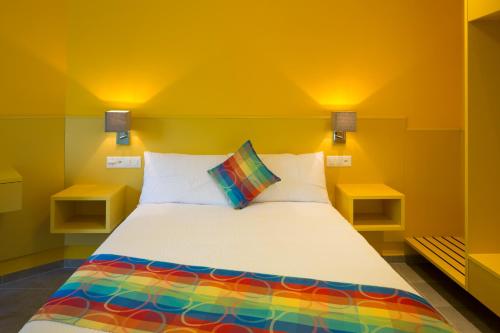 room detail thumbnail 1