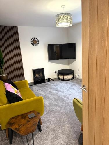 Meadowside-Stylish Newly Renovated 2 bed property in Insch