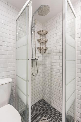 ฝักบัว, Casptay Chevilly-Larue - proche aéroport Orly (Casptay Chevilly-Larue - proche aeroport Orly) in เชอวิลลี ลาอุย