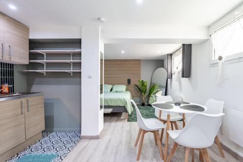 ห้องครัว, Casptay Chevilly-Larue - proche aéroport Orly (Casptay Chevilly-Larue - proche aeroport Orly) in เชอวิลลี ลาอุย